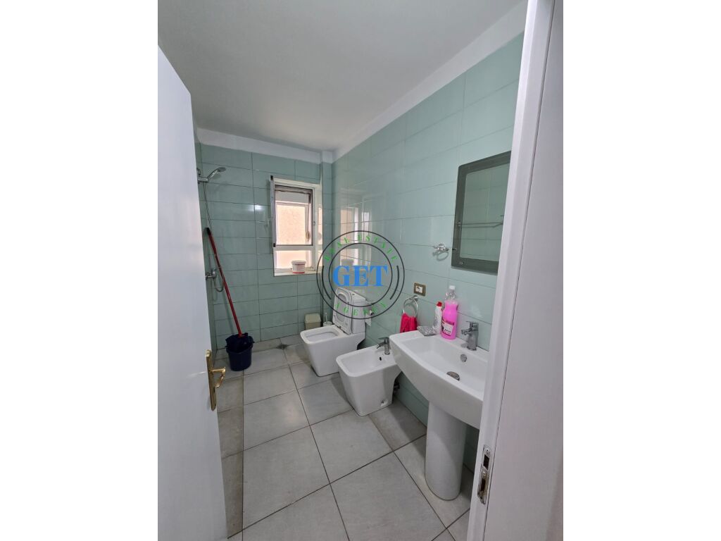 Shitet, Apartament 2+1+2,Muzeumi, Durres!
