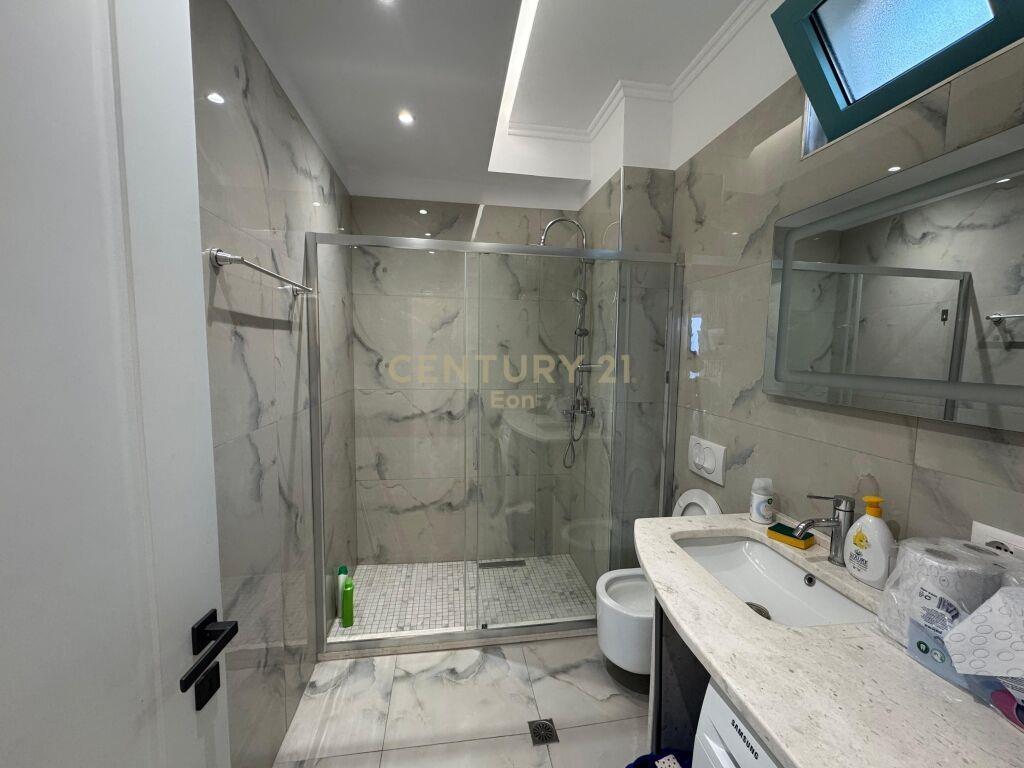 PAPAFINGO BALLORE ME DETIN NE SHKEMBIN E KAVAJES!