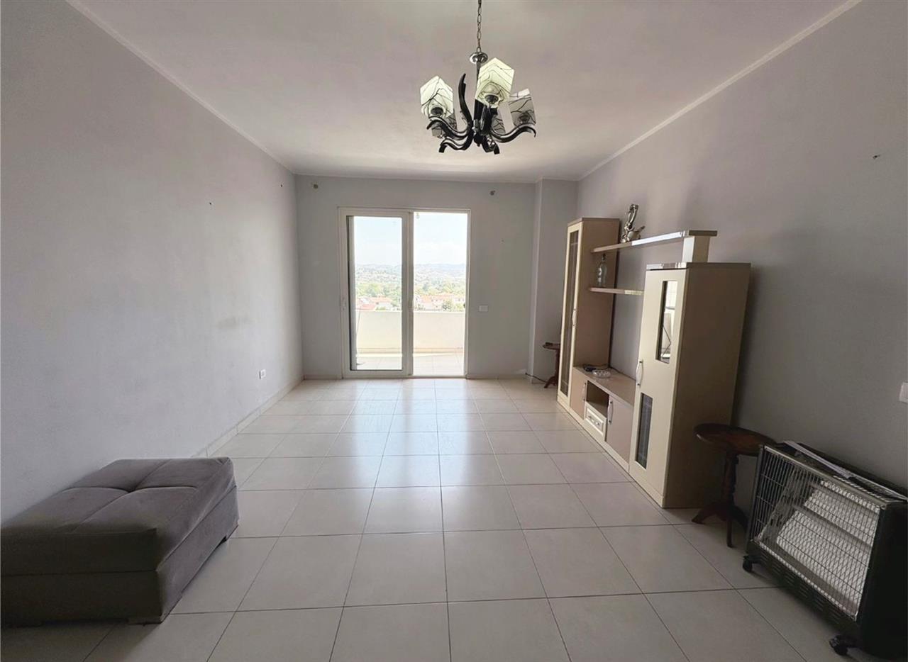 Kavaje,apartament 1+1,pallat I ri,shetitorja”Josif Budo”.