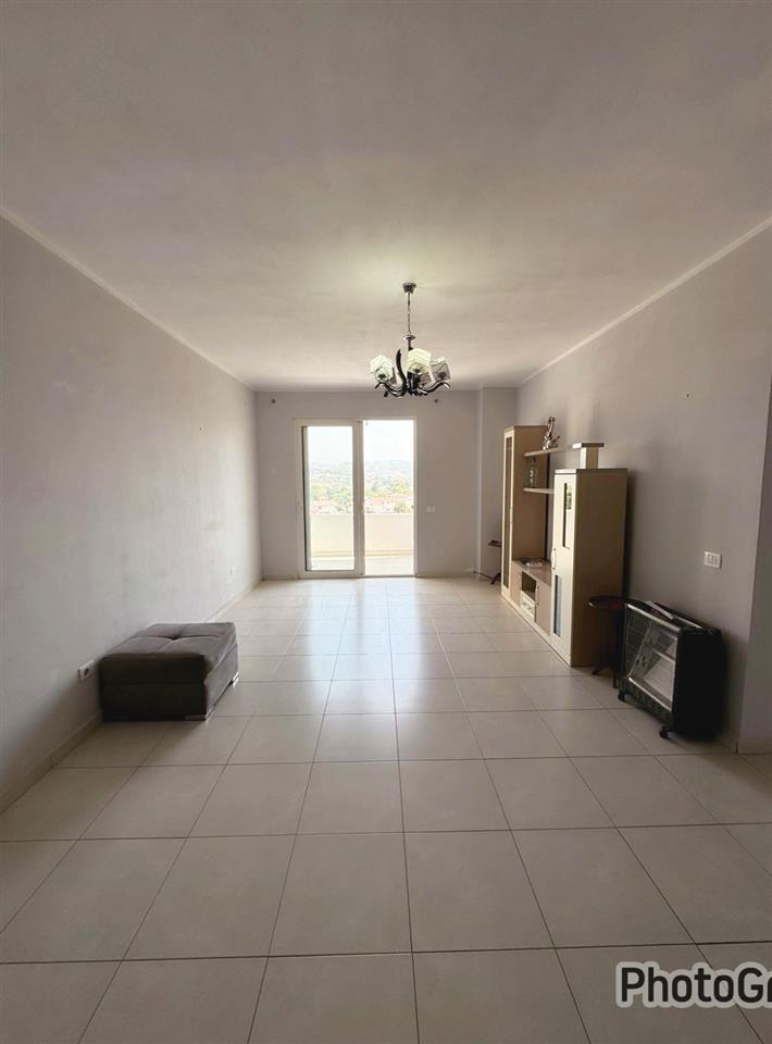 Kavaje,apartament 1+1,pallat I ri,shetitorja”Josif Budo”.