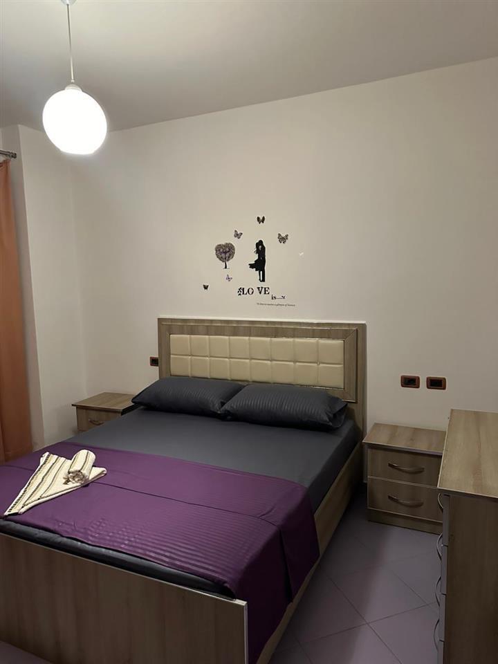 Jepet ap/ment me qera per afat te gjate! Rrota e kuqe plazh!