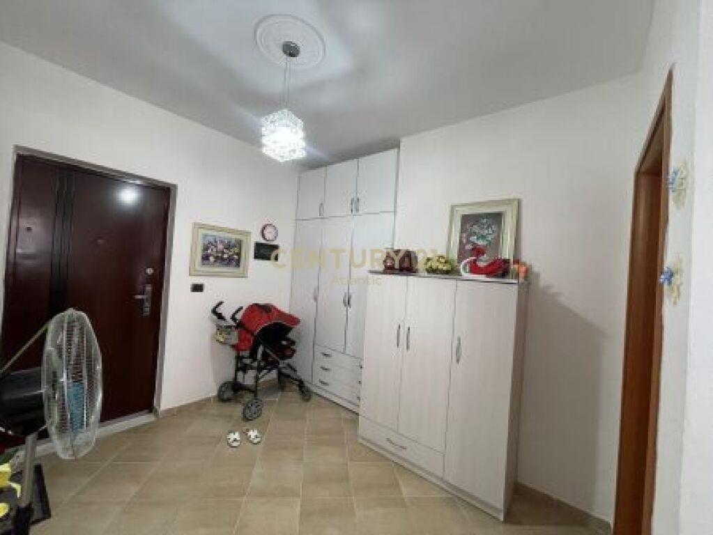 SHITET APARTAMENT 1+1 NE PLAZH RROTA KUQE!