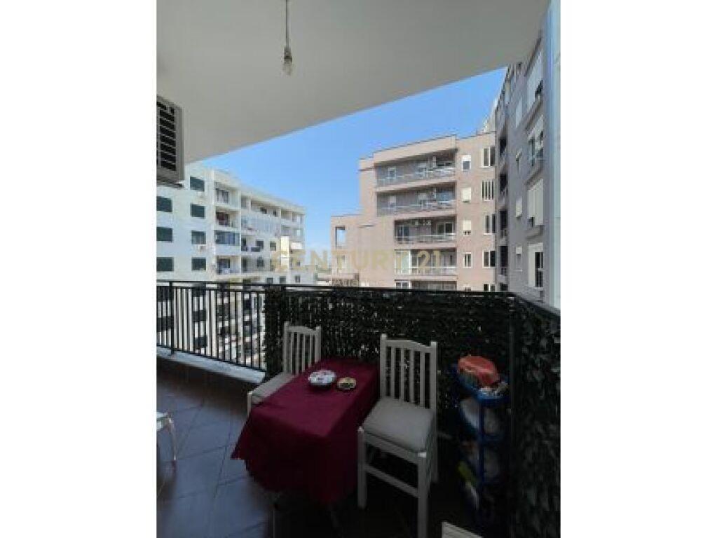 SHITET APARTAMENT 1+1 NE PLAZH RROTA KUQE!