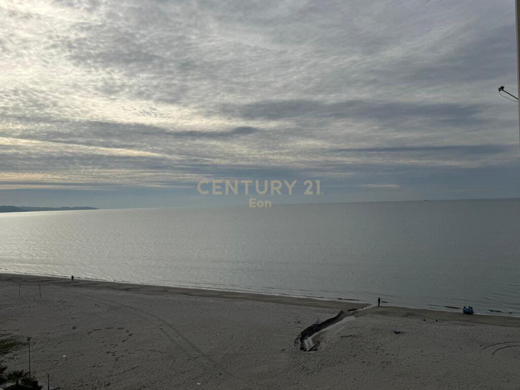 APARTAMENT 1+1 PAMJE DETI+POST PARKIMI NE SHKEMBIN E KAVAJES