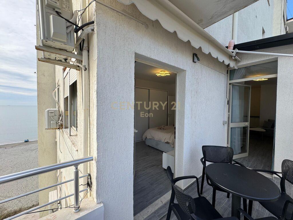 APARTAMENT 1+1 PAMJE DETI+POST PARKIMI NE SHKEMBIN E KAVAJES