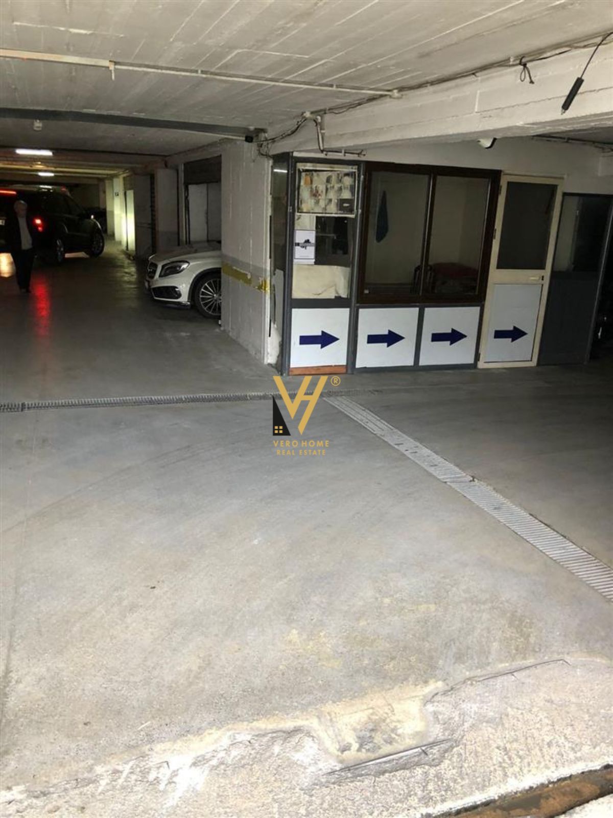 POST PARKIMI 36 M2 TE RRUGA E KAVAJES 50.000 EURO