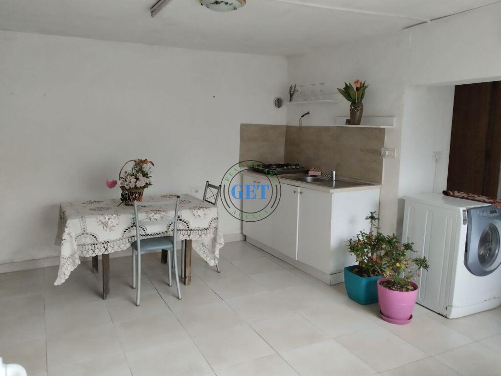 Apartament me qera
