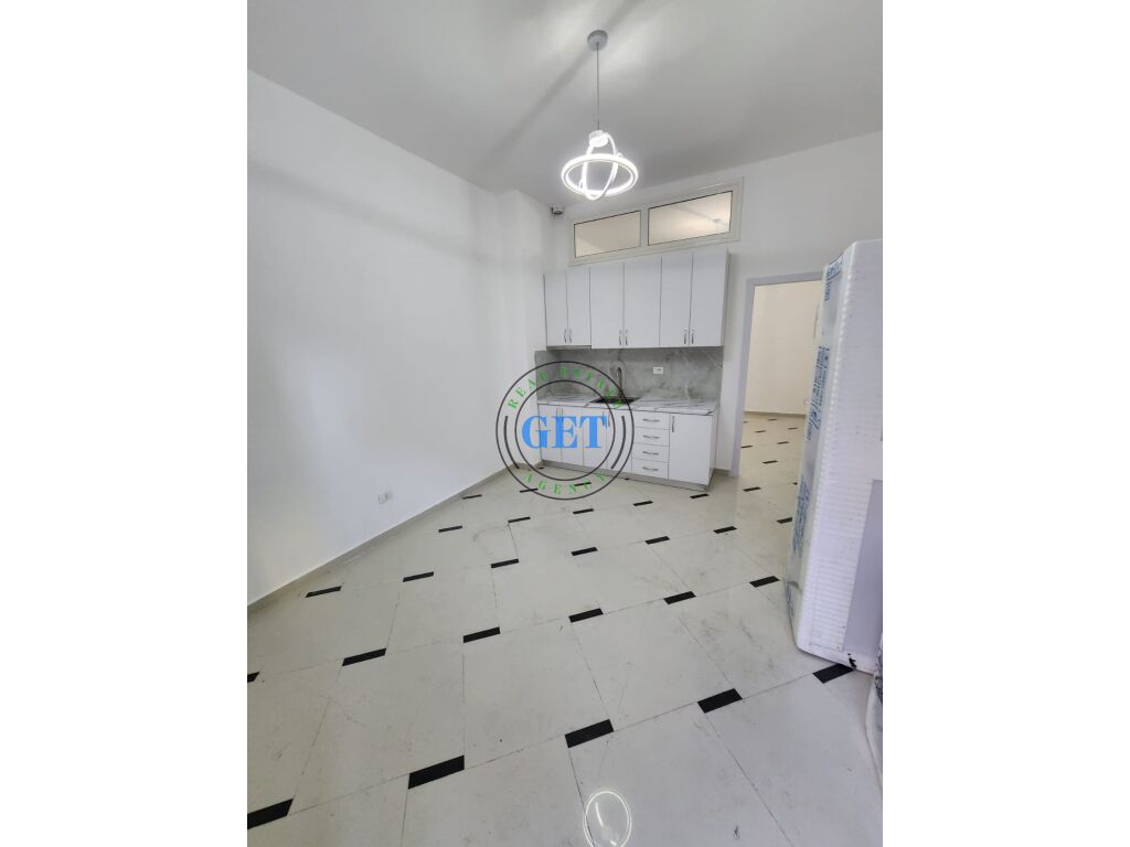 SHITET GARSONIERE NE PLAZH HEKURUDHA, DURRES