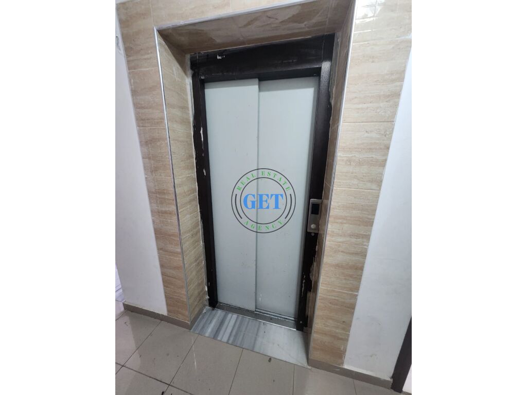 Shitet, Apartament 1+1 Me Verande, Plazh Hekurudha