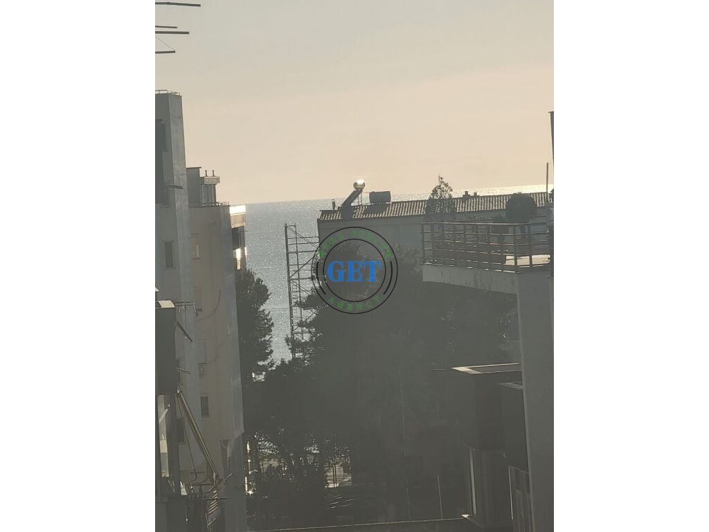 Shitet, Apartament 1+1 Me Verande, Plazh Hekurudha