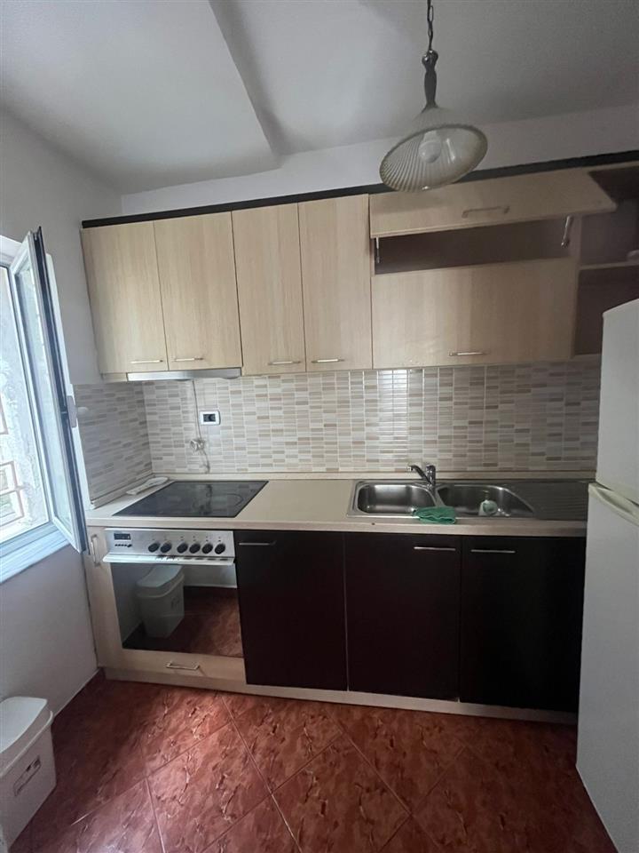 Jepet me qera apartament 1+1