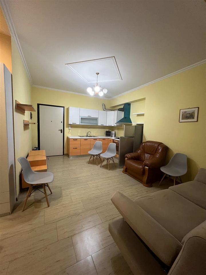 Jepet me qera apartament 1+1 ne Vlore!