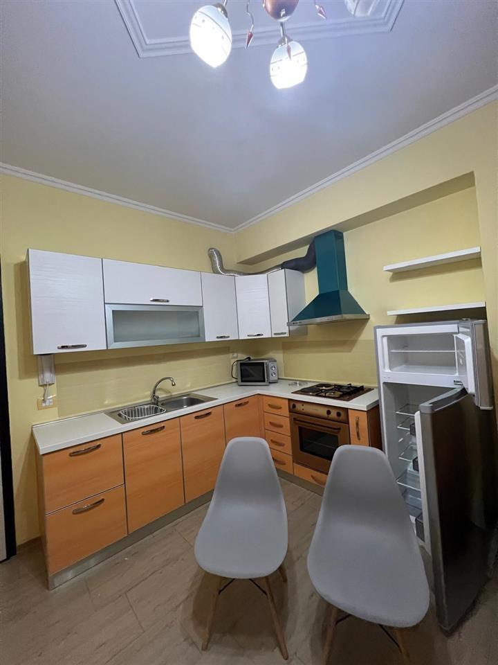 Jepet me qera apartament 1+1 ne Vlore!