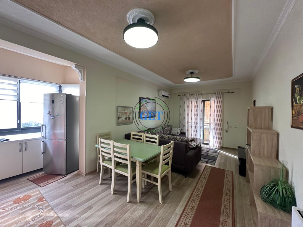 Shitet Apartament 2+1+2 +2 Ballkone,Golem