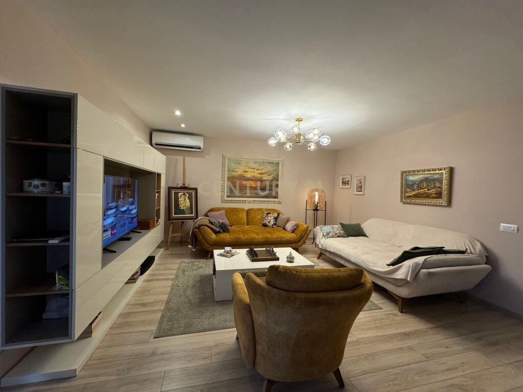 Duplex 3+1+2 plus post aprkimi per qera