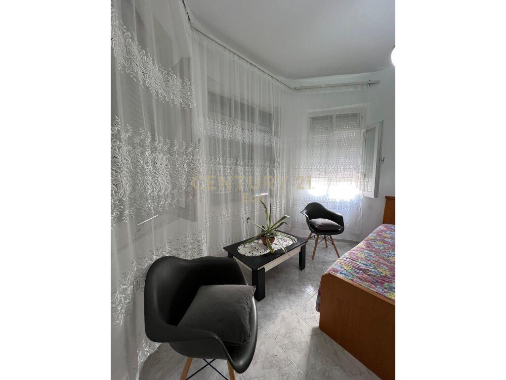 JEPET ME QIRA KATI I PARE VILE NE DURRES!