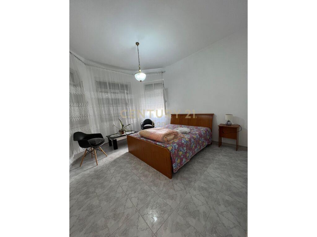 JEPET ME QIRA KATI I PARE VILE NE DURRES!