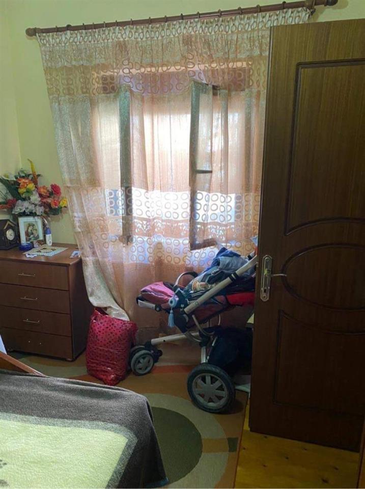 Leshohet shtepi private me qera