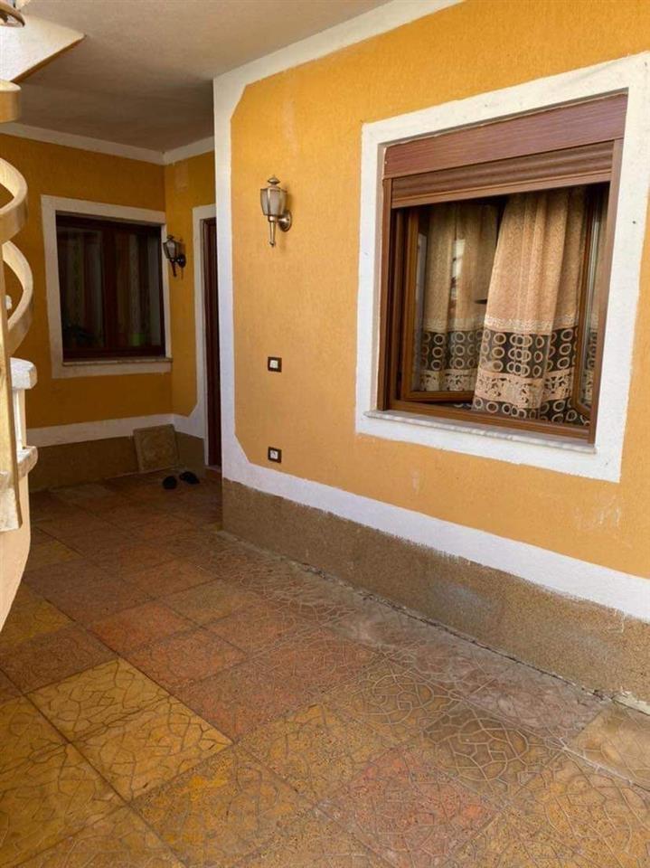 Leshohet shtepi private me qera