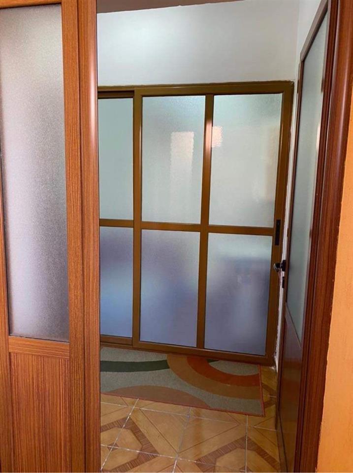 Leshohet shtepi private me qera