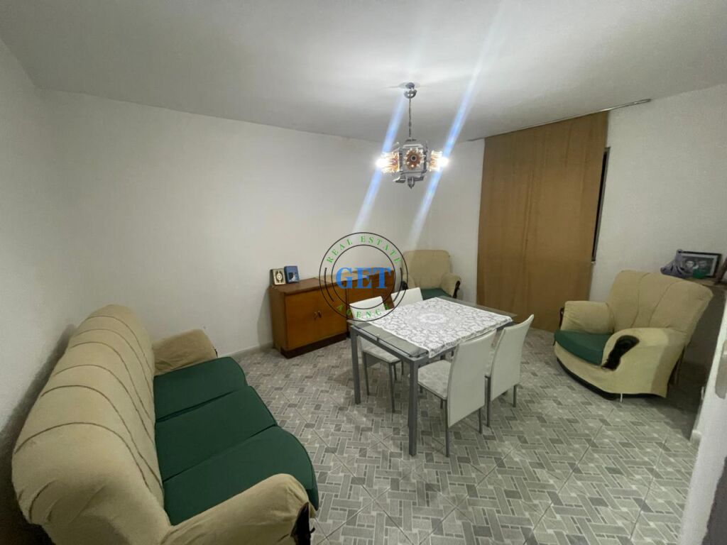 Shitet Apartament 1+1, Tek Parku Vala, Durres