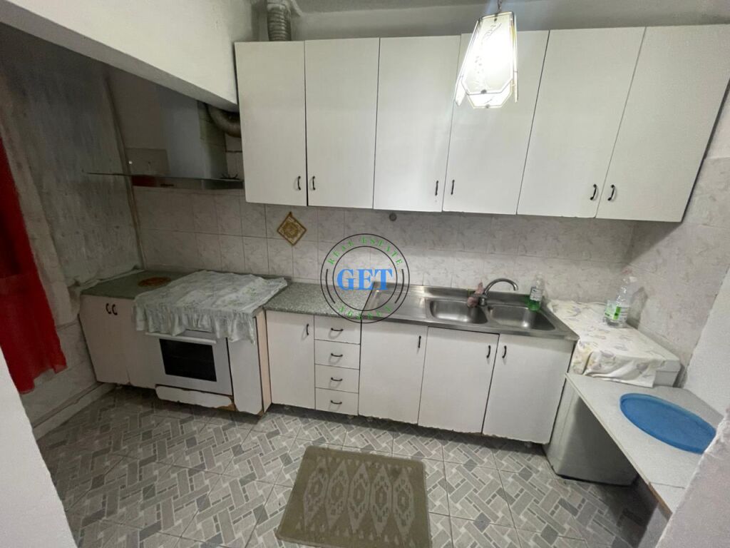 Shitet Apartament 1+1, Tek Parku Vala, Durres