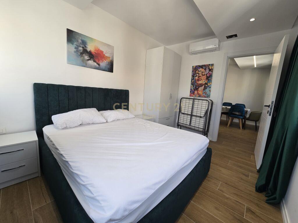 Apartament 1+1 me Pamje Deti në Shkëmbi i Kavajës!