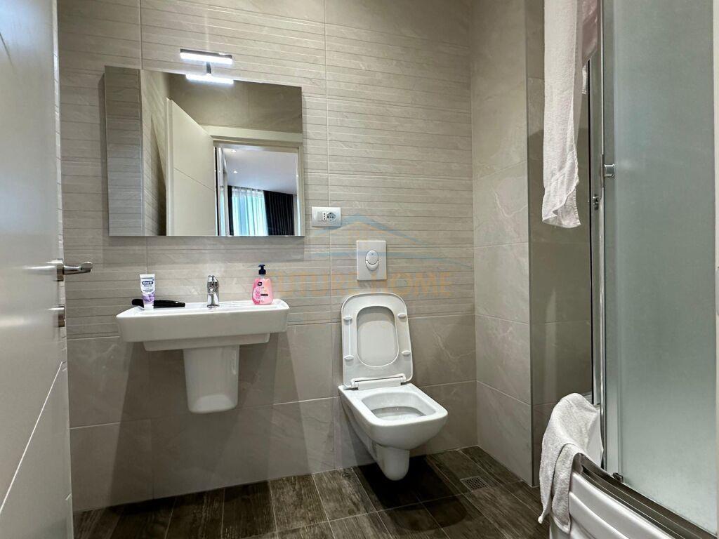 Qera, Apartament 2+1+2, tek Pallati me Shigjeta.