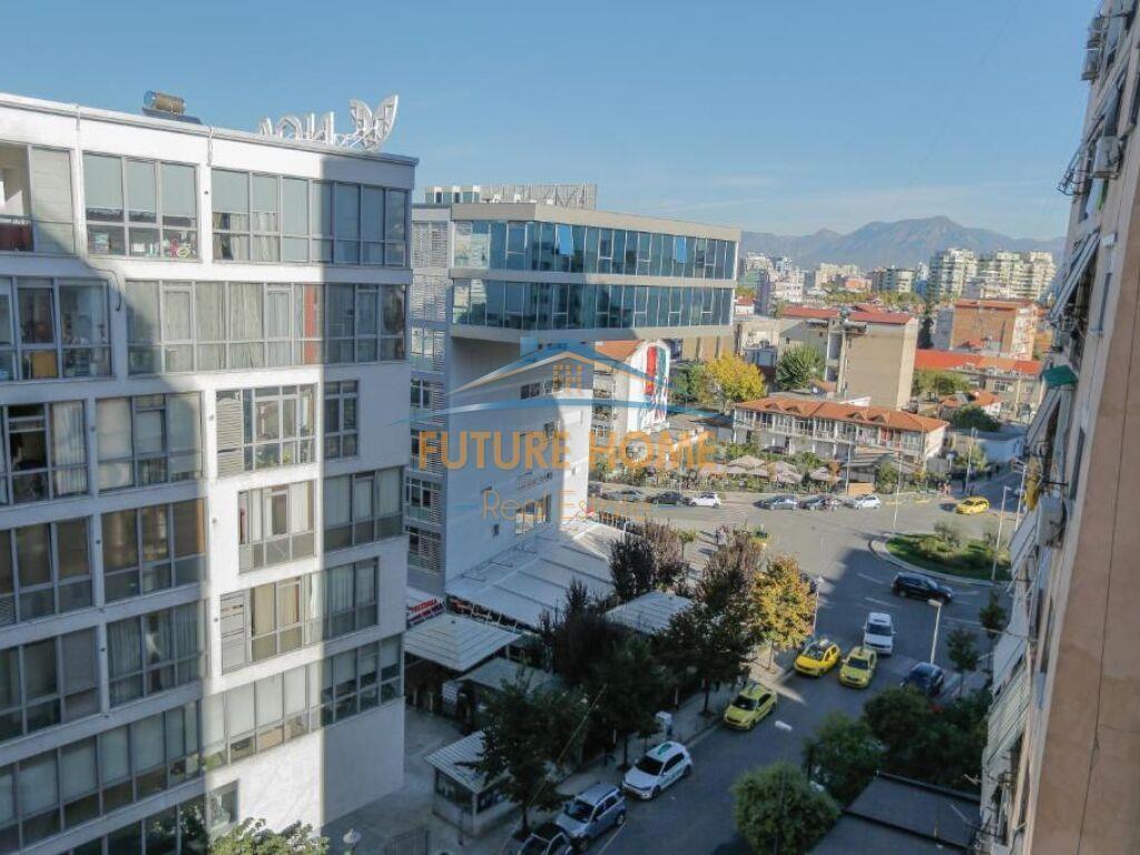 Shitet, Apartament 1+1, Komuna e Parisit, Tiranë