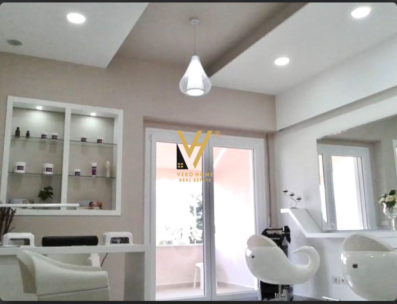 73 M2 ME QERA TEK KOPSHTI BOTANIK 500 EURO