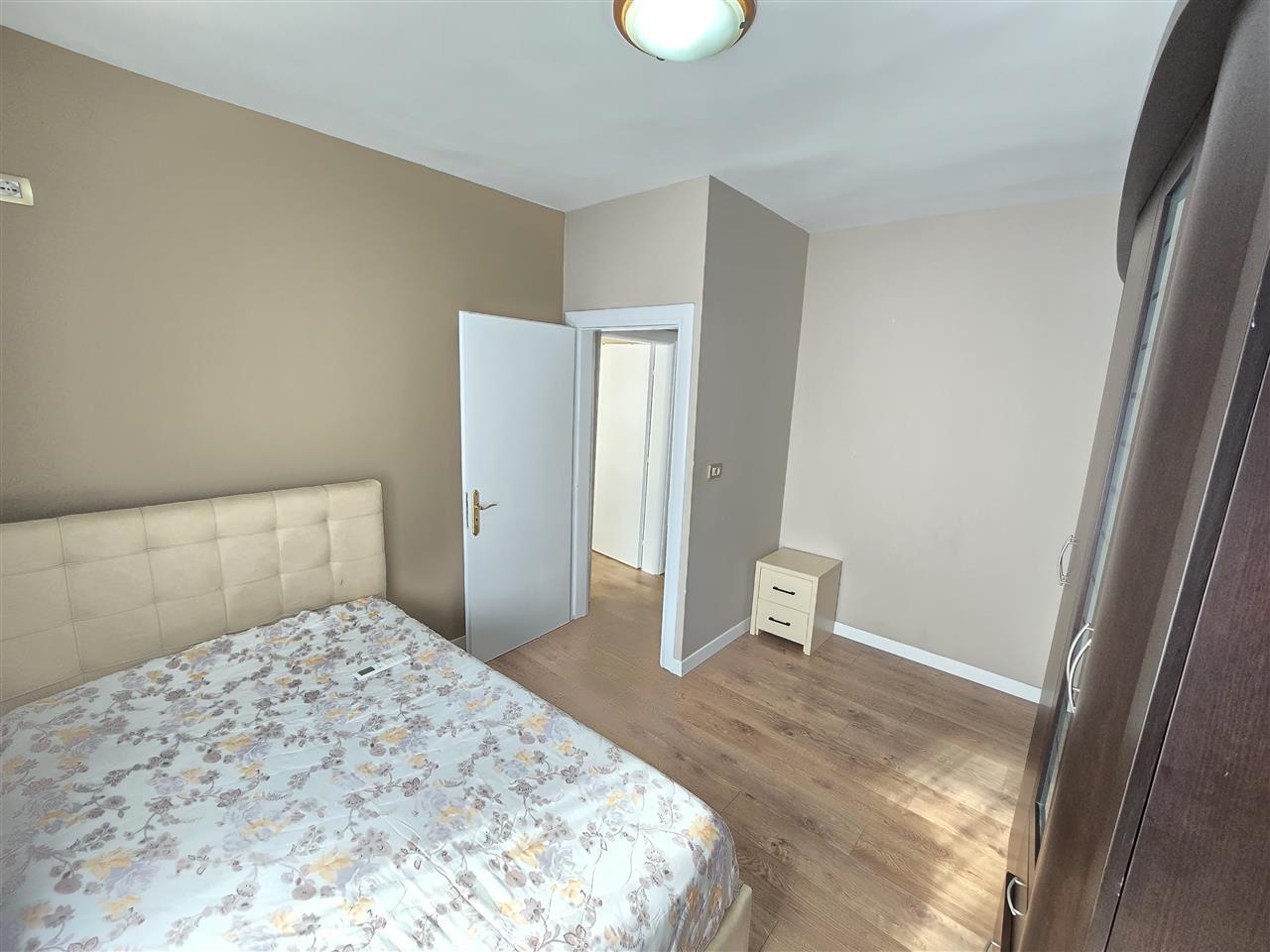 SHITET APARTAMENT 2+1+2+DEPO PRANE MUZEUT TE DESHMOREVE