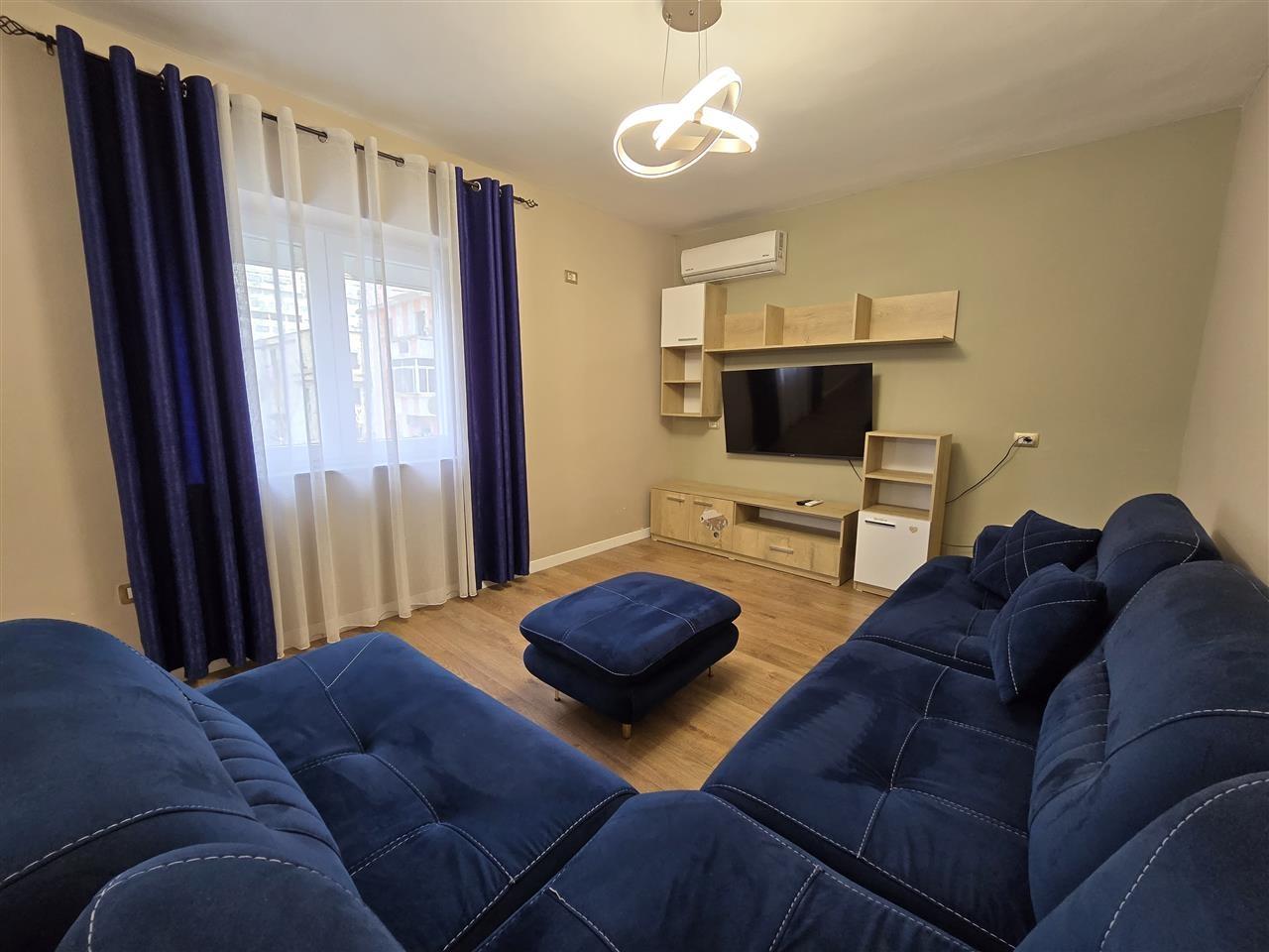 SHITET APARTAMENT 2+1+2+DEPO PRANE MUZEUT TE DESHMOREVE