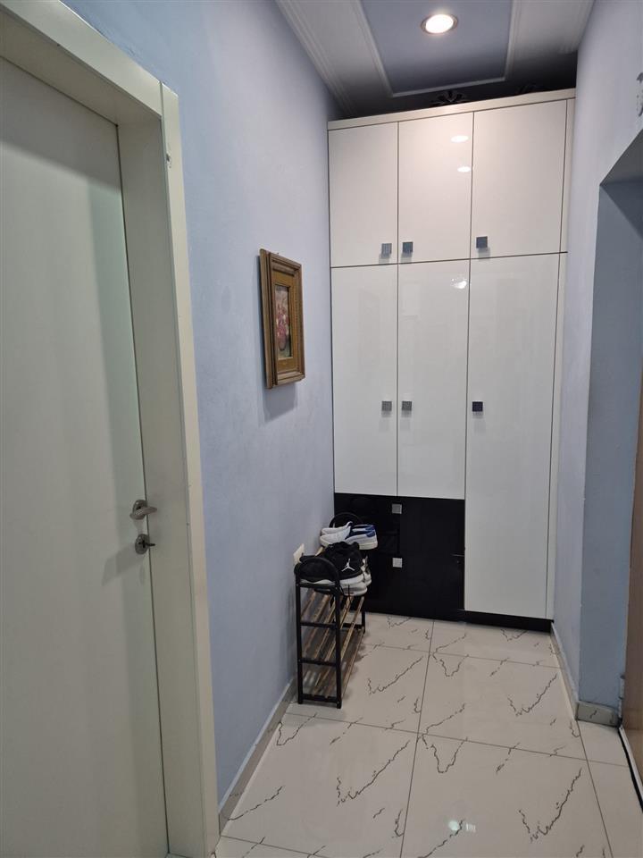 Jepet me qera Apartament 1+1 tek ish tregu elektrik