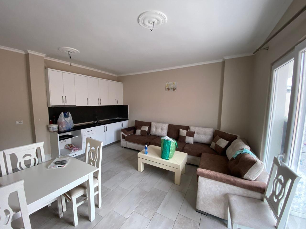 Shitet Apartament 1+1 ne Plazh