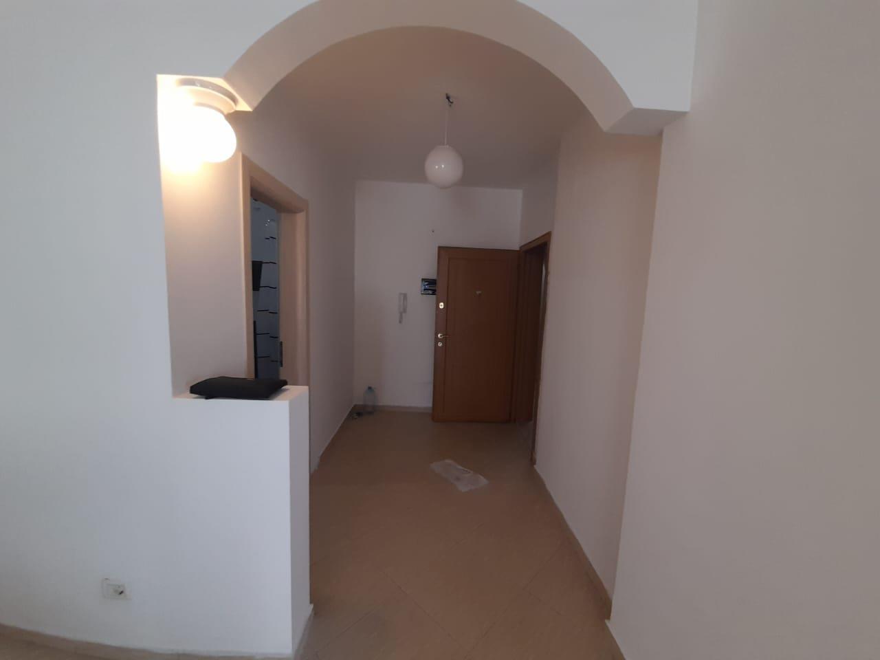 JEPET ME QIRA 2+1+2 TE GJYKATA