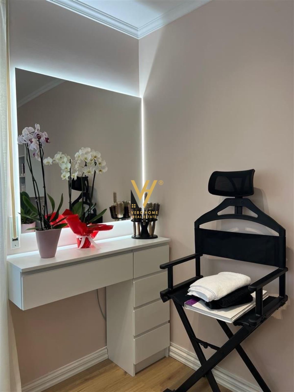 PARUKERI 28 M2 ME QERA TE DON BOSKO 400 EURO