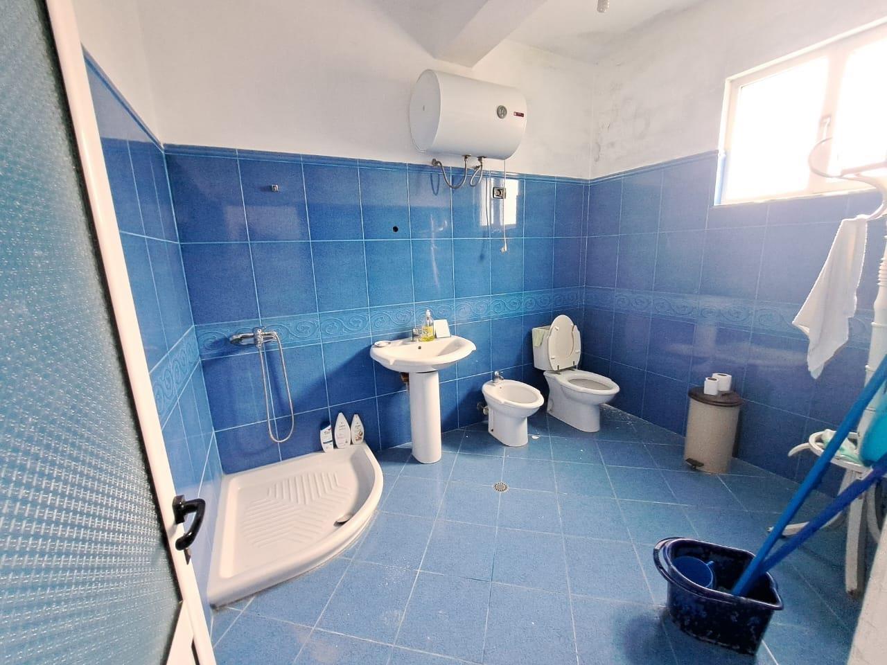 Kavaje,shtepi 2 kateshe(+podrum),lagjia”Sharre’.