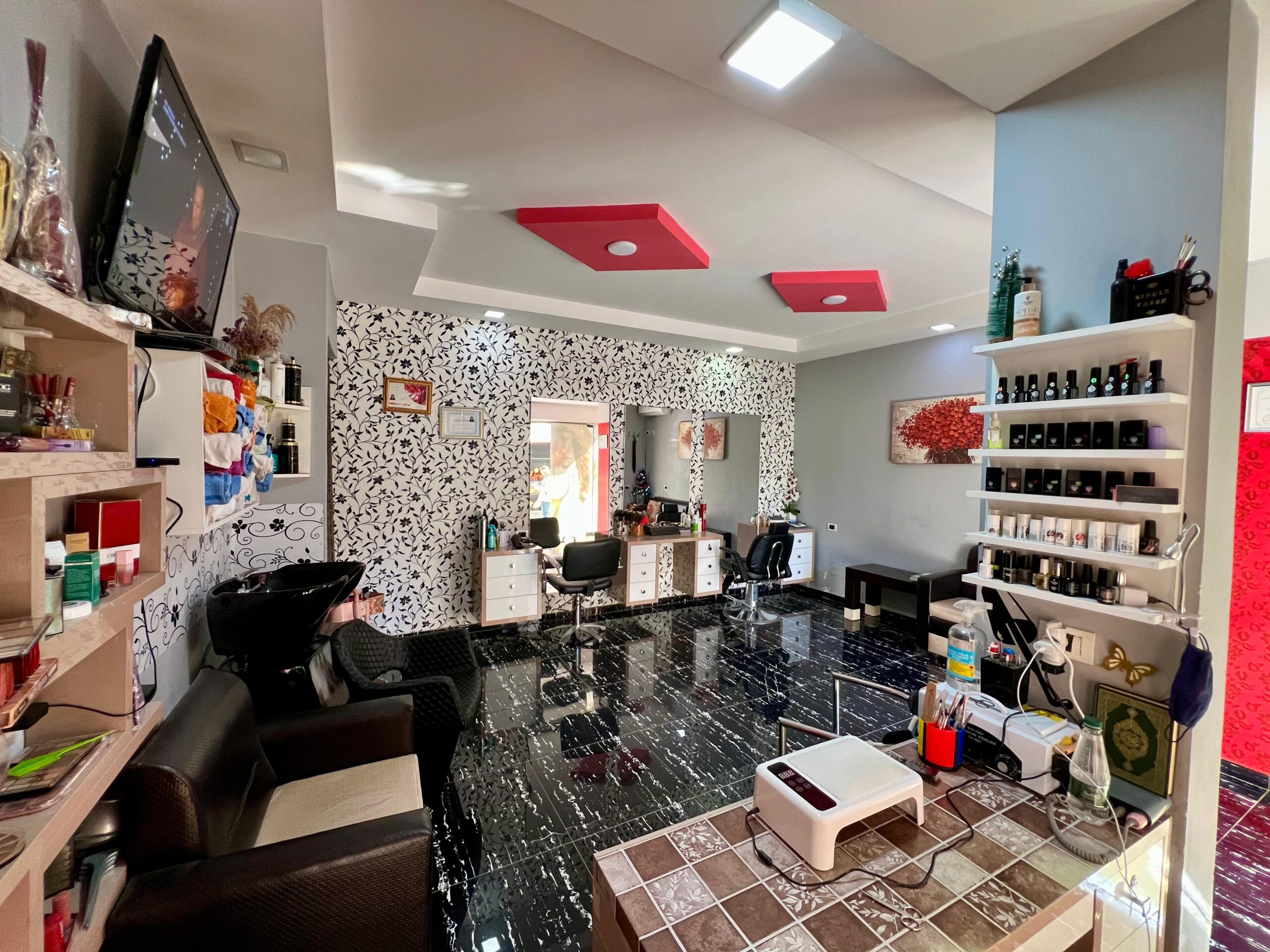 Shitet, Ambient, “Ali Demi” – Tiranë 60.000 Euro