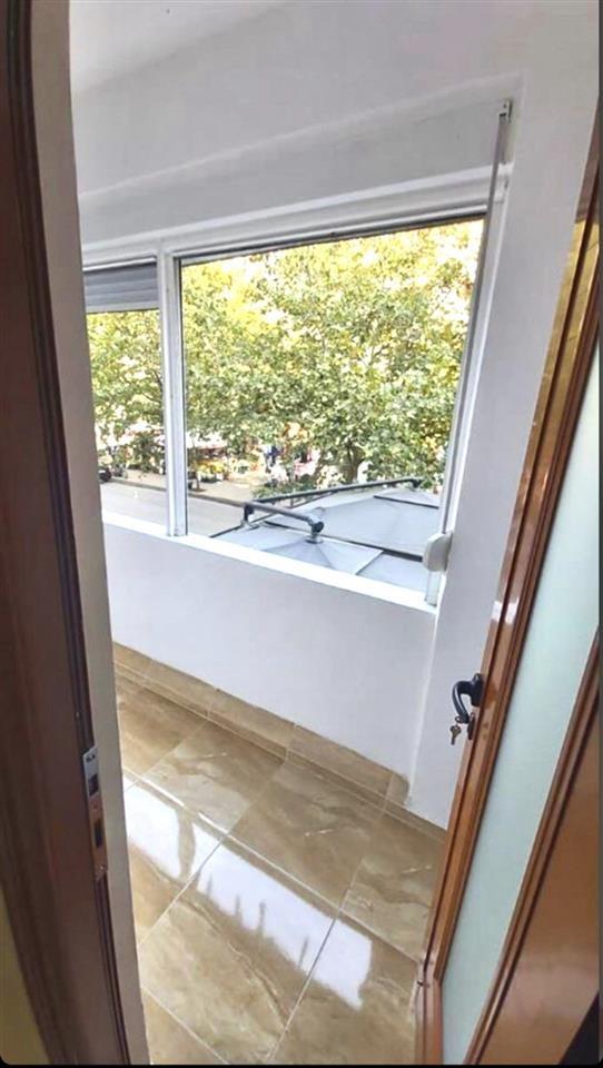 Rr.kavajes apartament me qera ditore