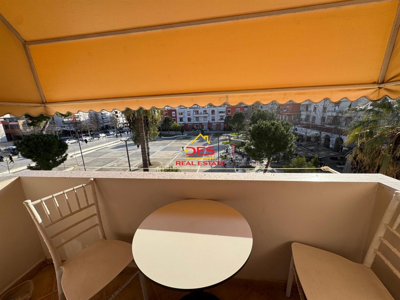 JEPET ME QIRA APARTAMENT 2+1 PRANË TEATRIT “PETRO MARKO” ,VL