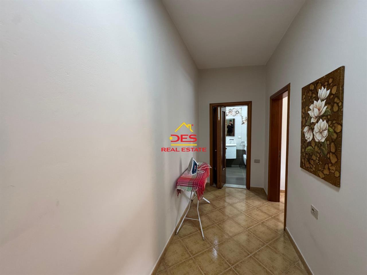 JEPET ME QIRA APARTAMENT 2+1 PRANË TEATRIT “PETRO MARKO” ,VL