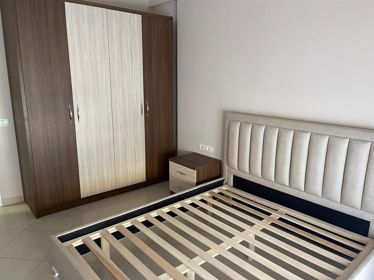 Komuna e Parisit me qera