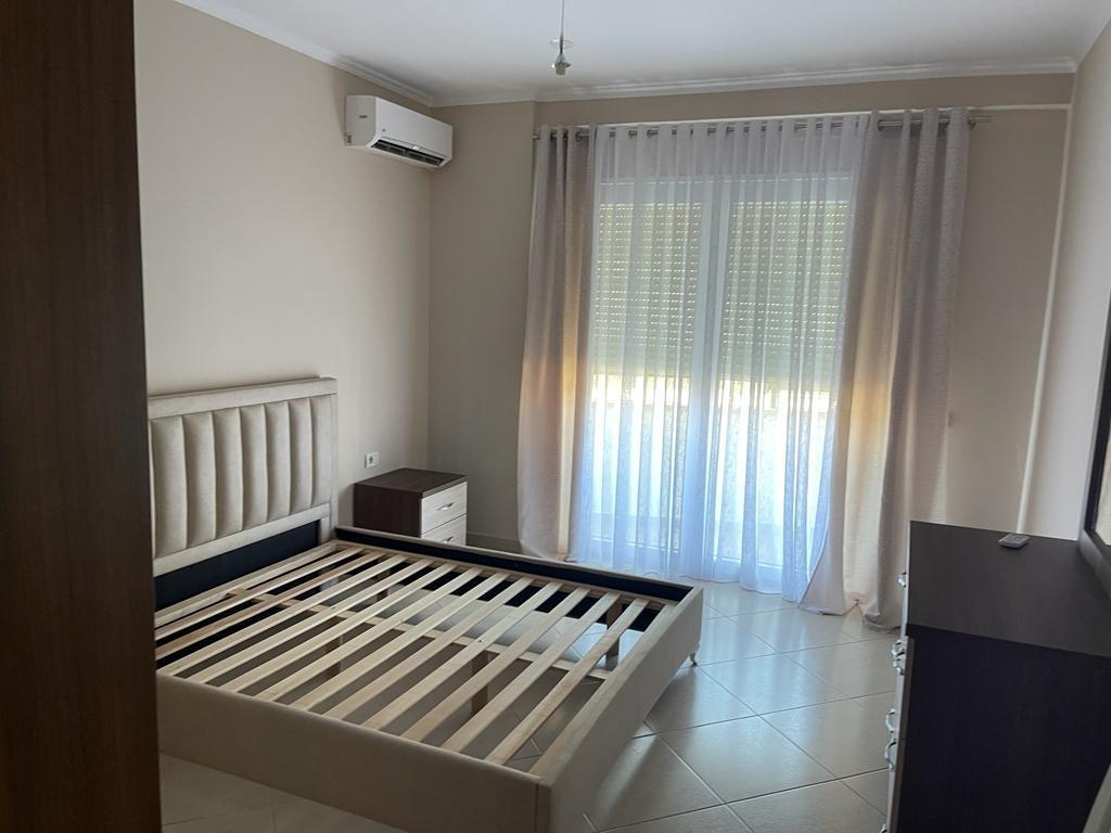 Komuna e Parisit me qera