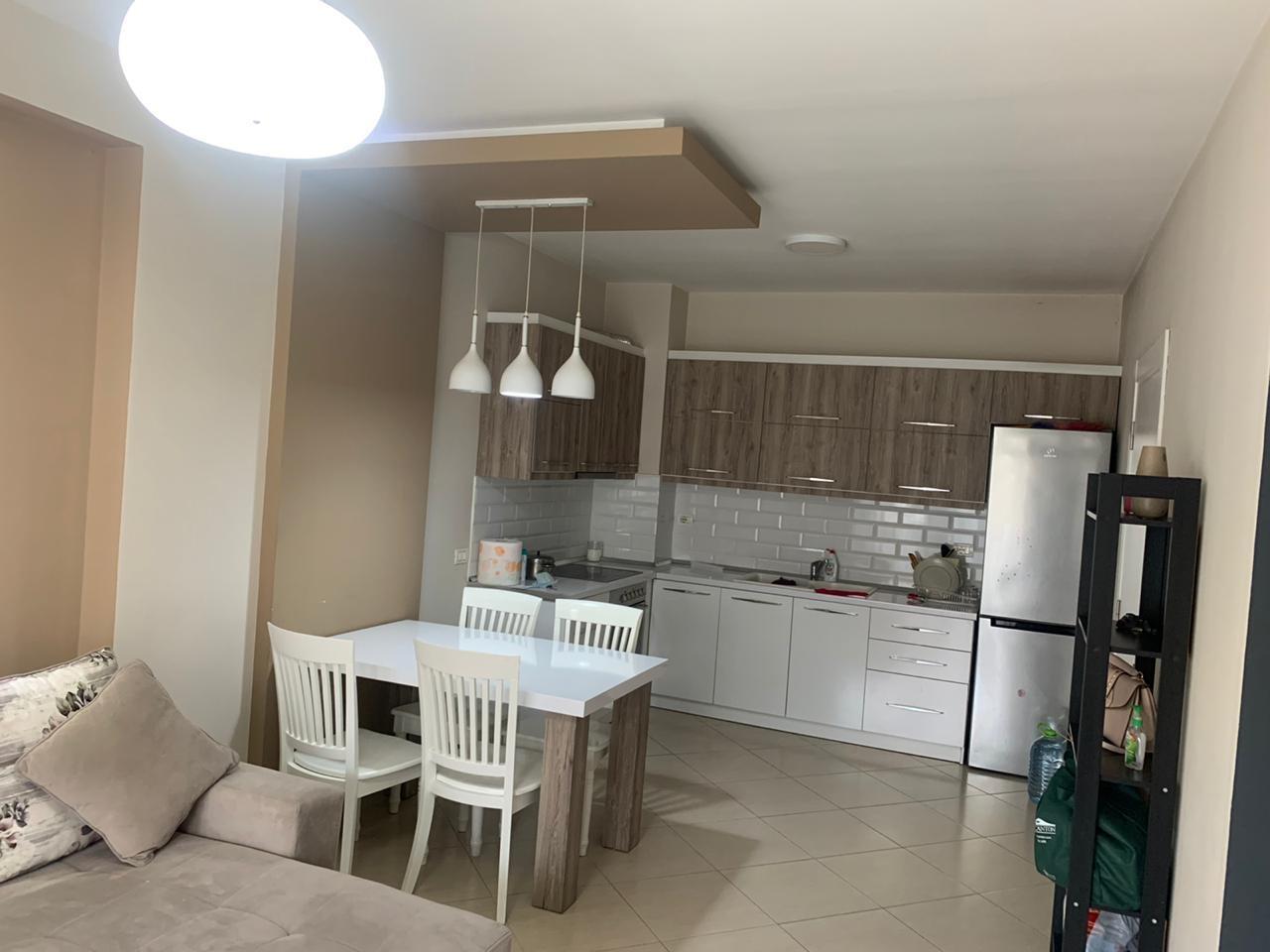 Komuna e Parisit me qera