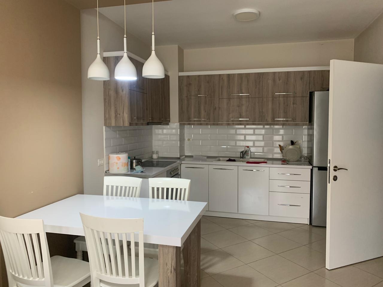 Komuna e Parisit me qera