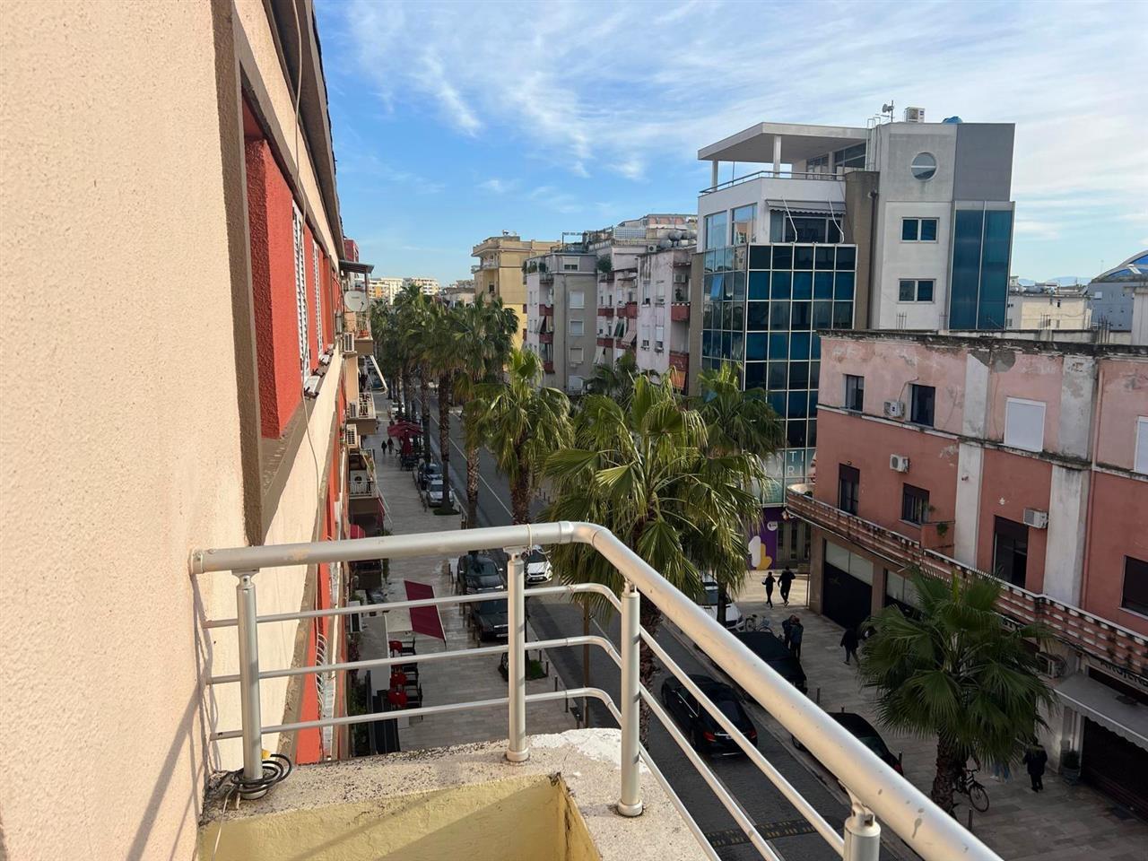 OKAZION – Apartament me Qera