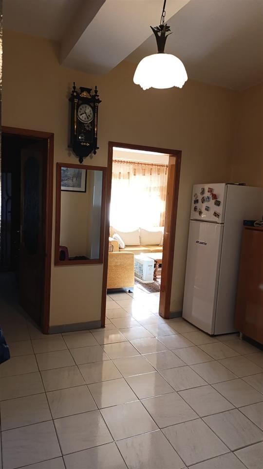 Jepet Apartament me Qera 2+1 Durres