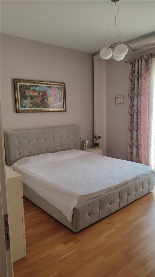 Shitet super vilë në lagjen 1 maj