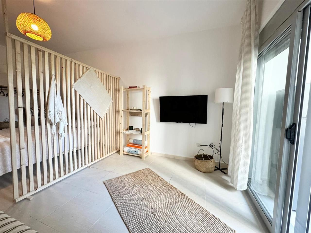 Shitet garsoniere Lungomare