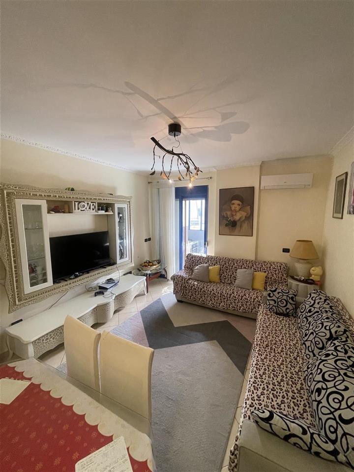 Apartament 2+1 Fier te mertiret